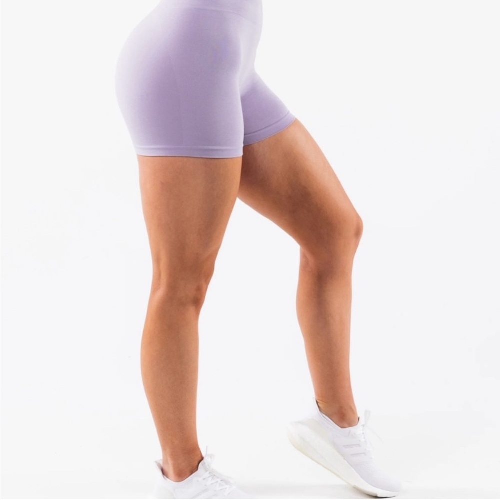 Alphalete Aquari Light Purple Amplify SE Gravity Shorts EUC - Picture 5 of 11